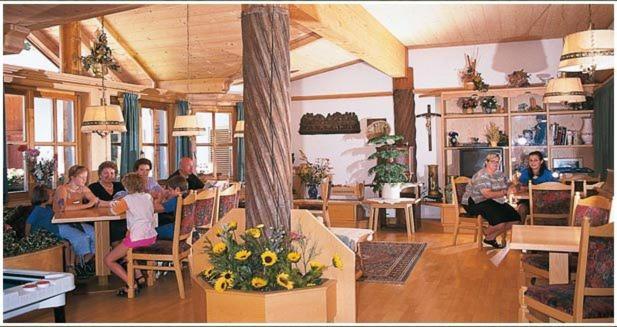 Burgfrieden Hotel Sterzing Buitenkant foto