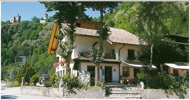 Burgfrieden Hotel Sterzing Buitenkant foto