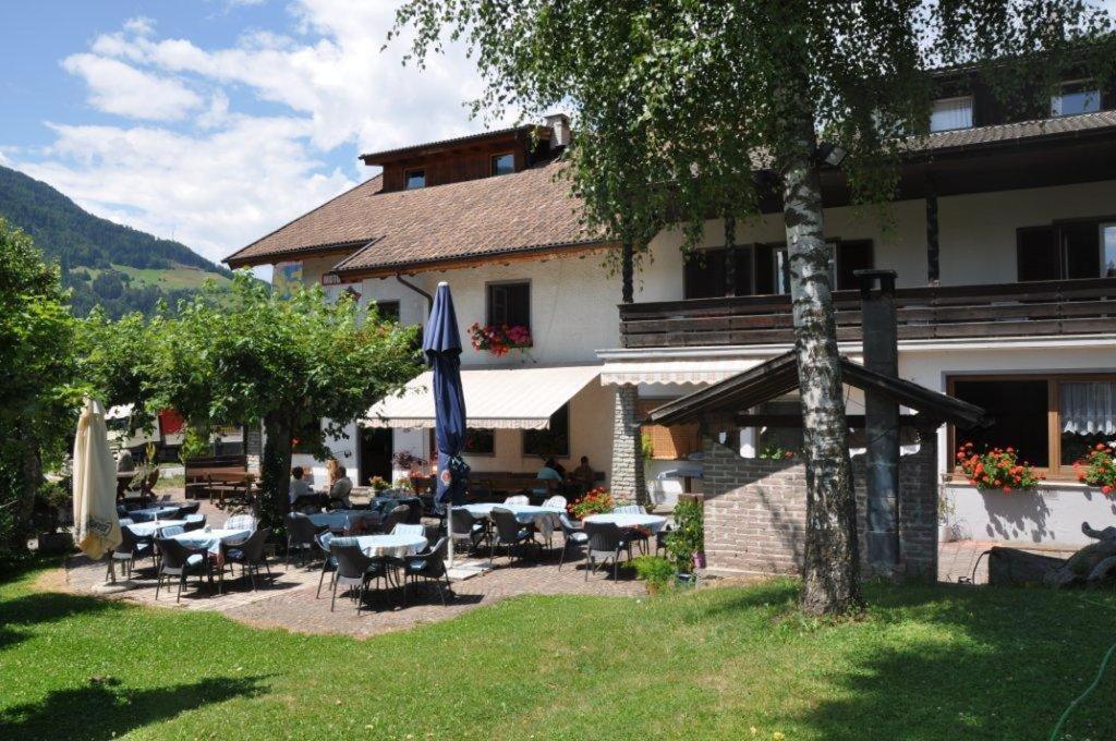 Burgfrieden Hotel Sterzing Buitenkant foto
