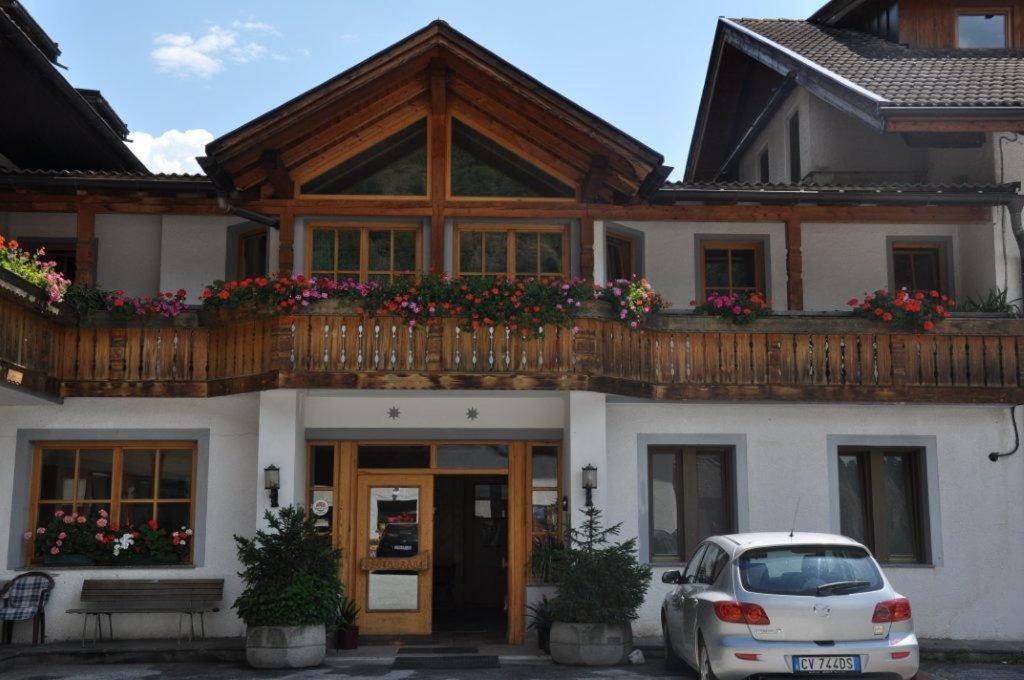 Burgfrieden Hotel Sterzing Buitenkant foto